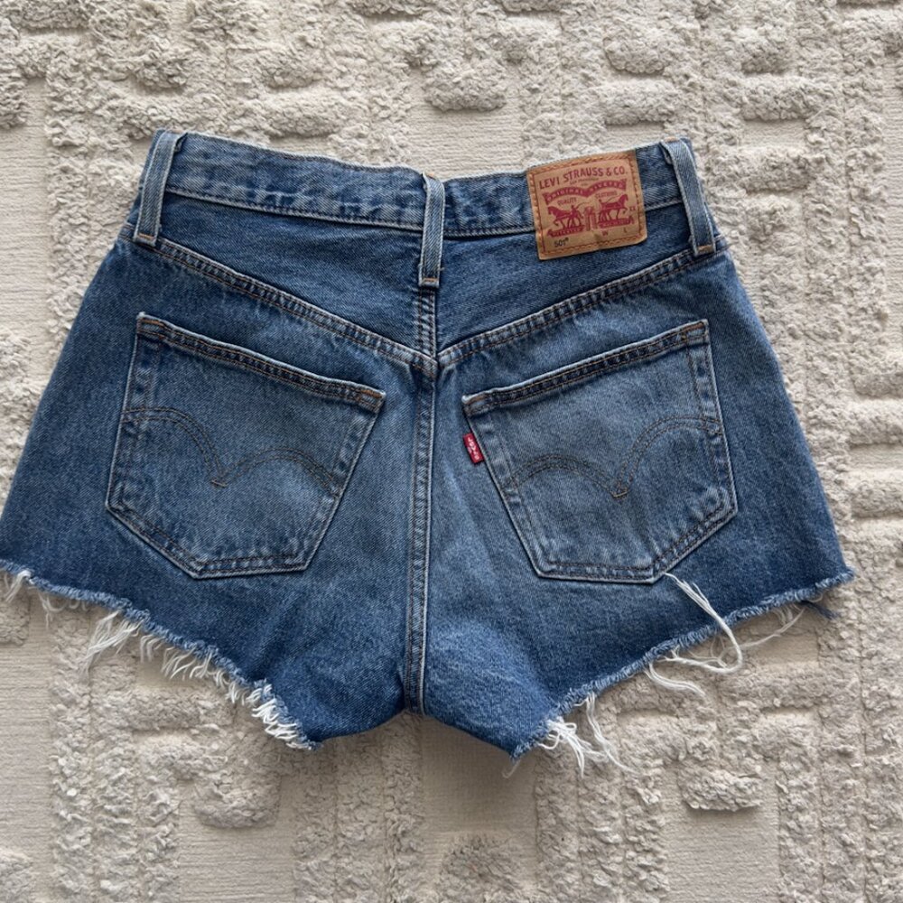 Levi's 501 Original High Rise Shorts - Picture 3 of 3